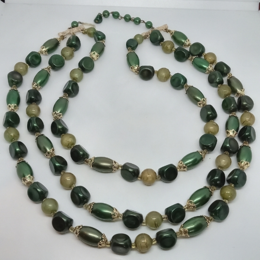 * vintage Dark Green 3 strand Hong Kong choker necklace up to 18"